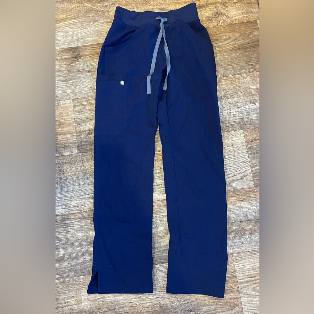 Figs High Waisted Kade Cargo pant